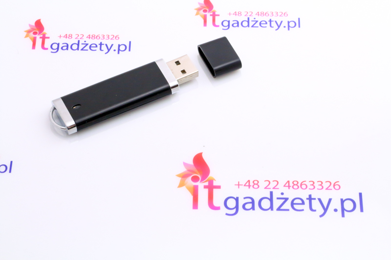 Czarny klasyczny pendrive USB