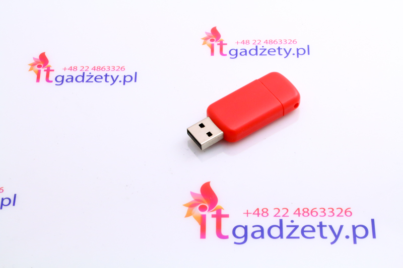 Czerwony pendrive, nadruk logo