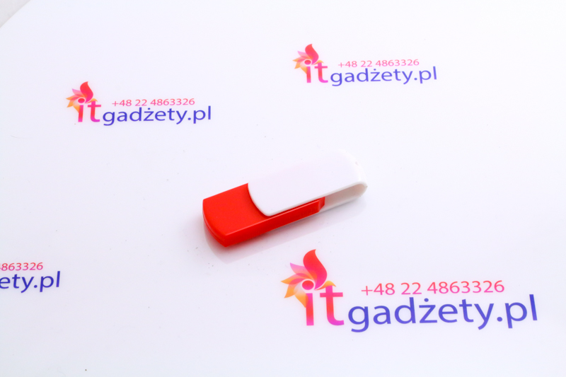 Czerwony pendrive z nadrukiem logo Czerwony pendrive z nadrukiem logo